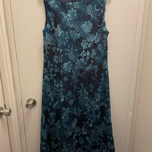 Studio 1 Sz 18 Green and Black Dress. - Picture 3 of 3